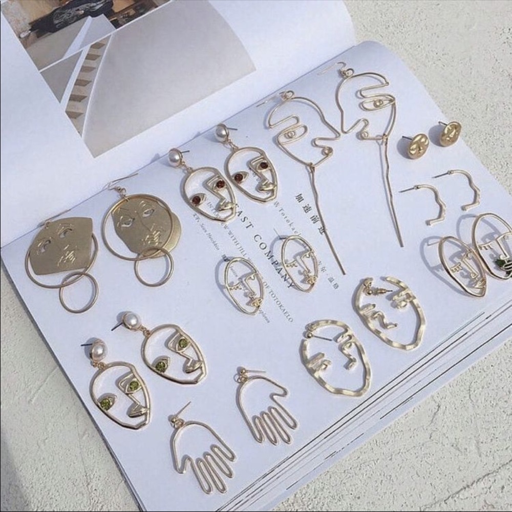 Dainty Face Outline Earrings - Picture 5 of 7